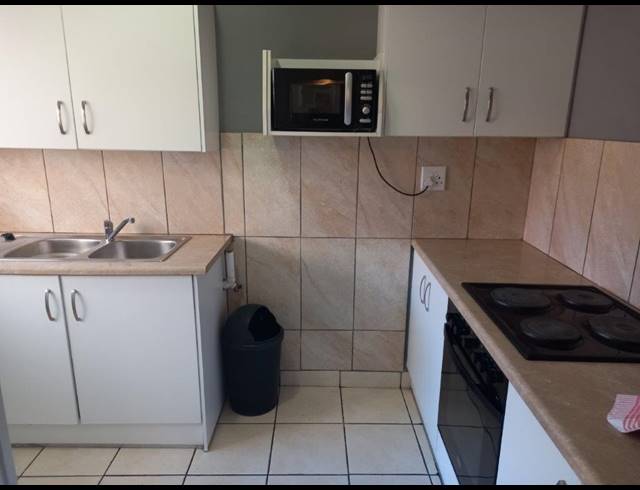 2 BEDROOM APARTMENT RENTED IN HUMEWOOD